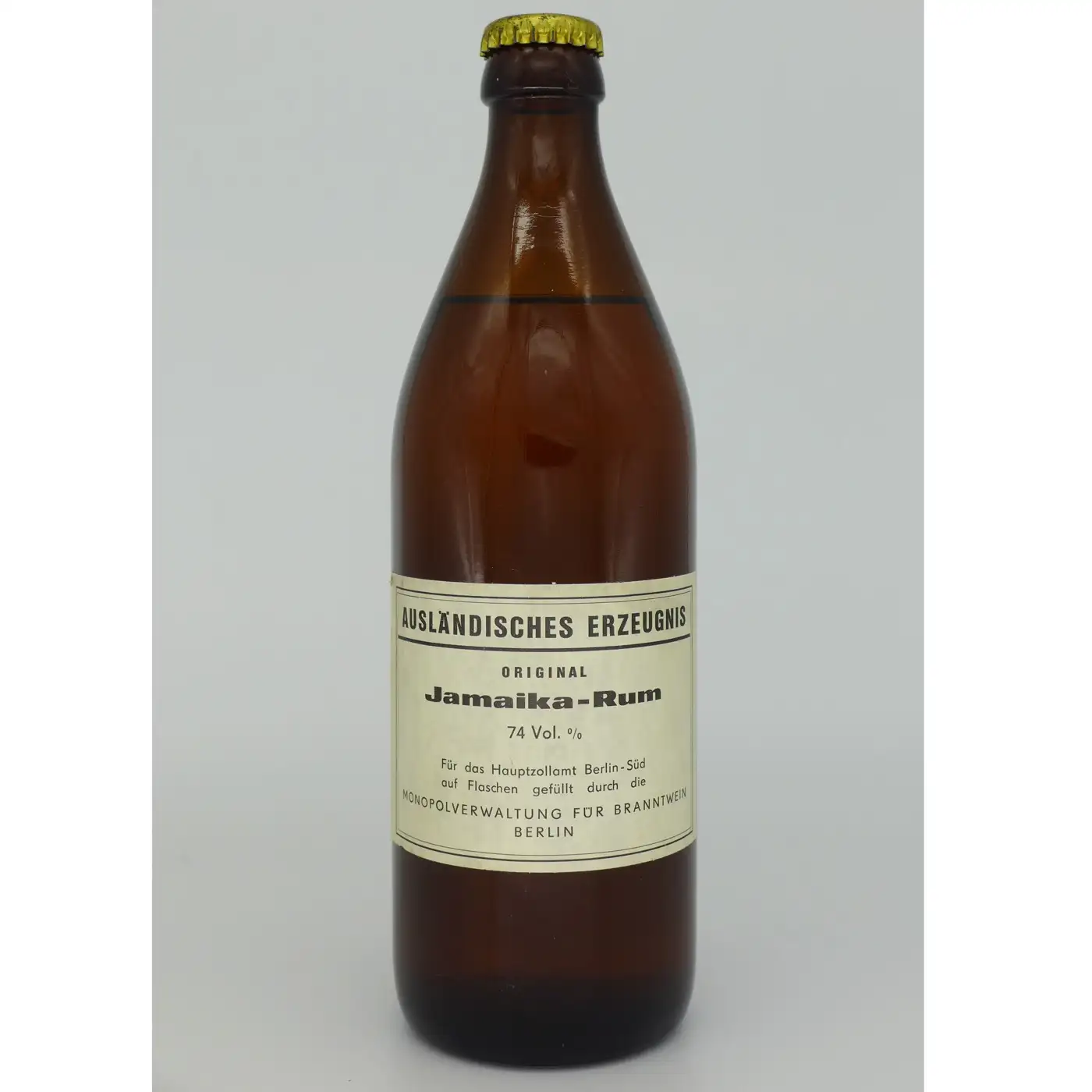 Bottle of Monopolverwaltung für Branntwein Berlin Original Jamaika-Rum
