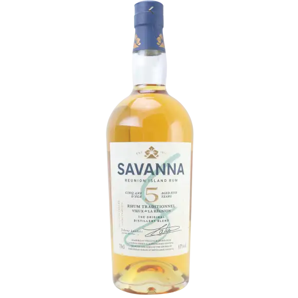 Bottle of Savanna Rhum traditionnel (The Original Distillery Blend)