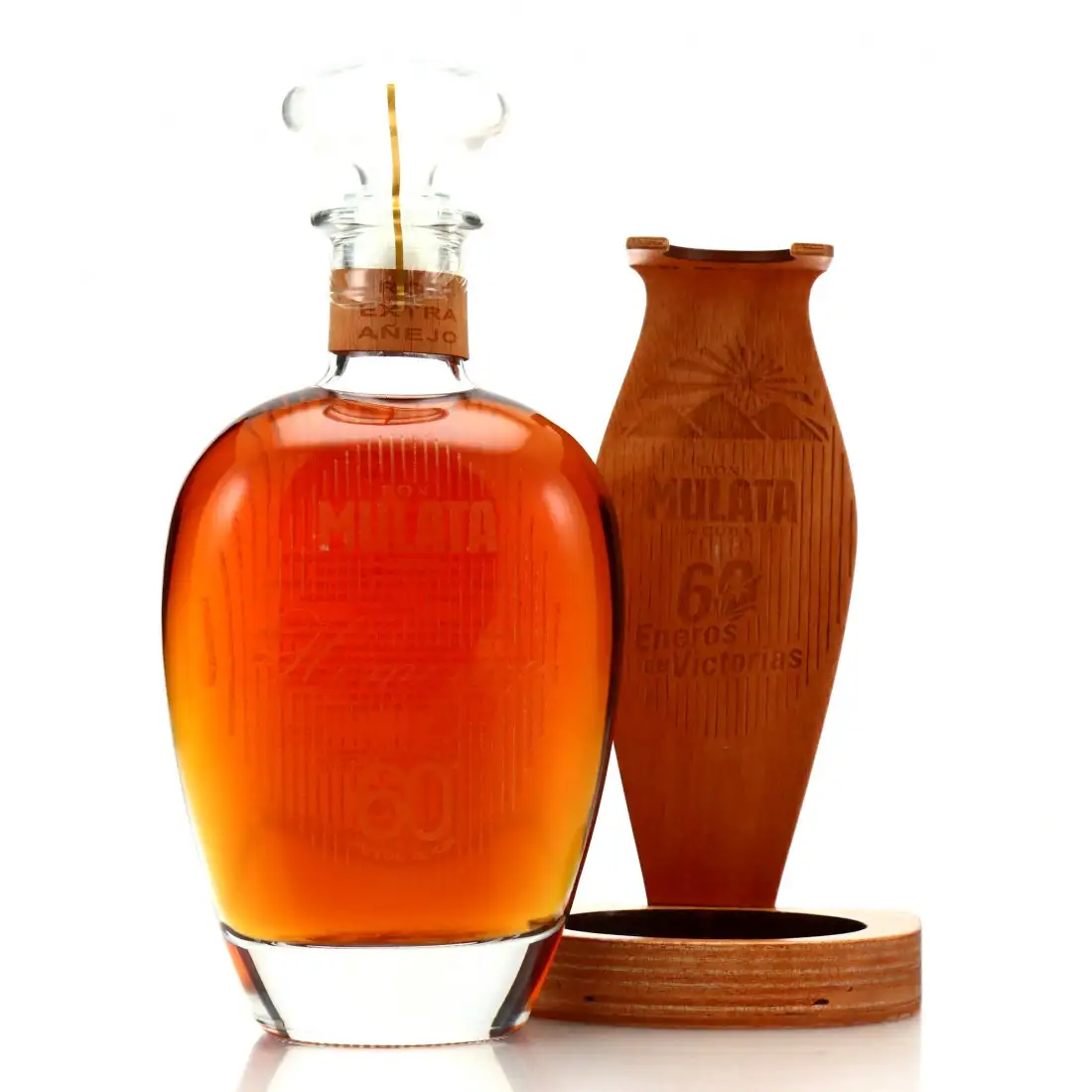 Bottle of Mulata Ron Extra Añejo (Homenaje 60 Eneros de Victorias)