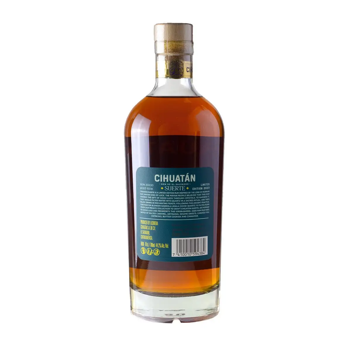 High resolution image of Licorera Cihuatán Cihuatán Suerte Aged Rum