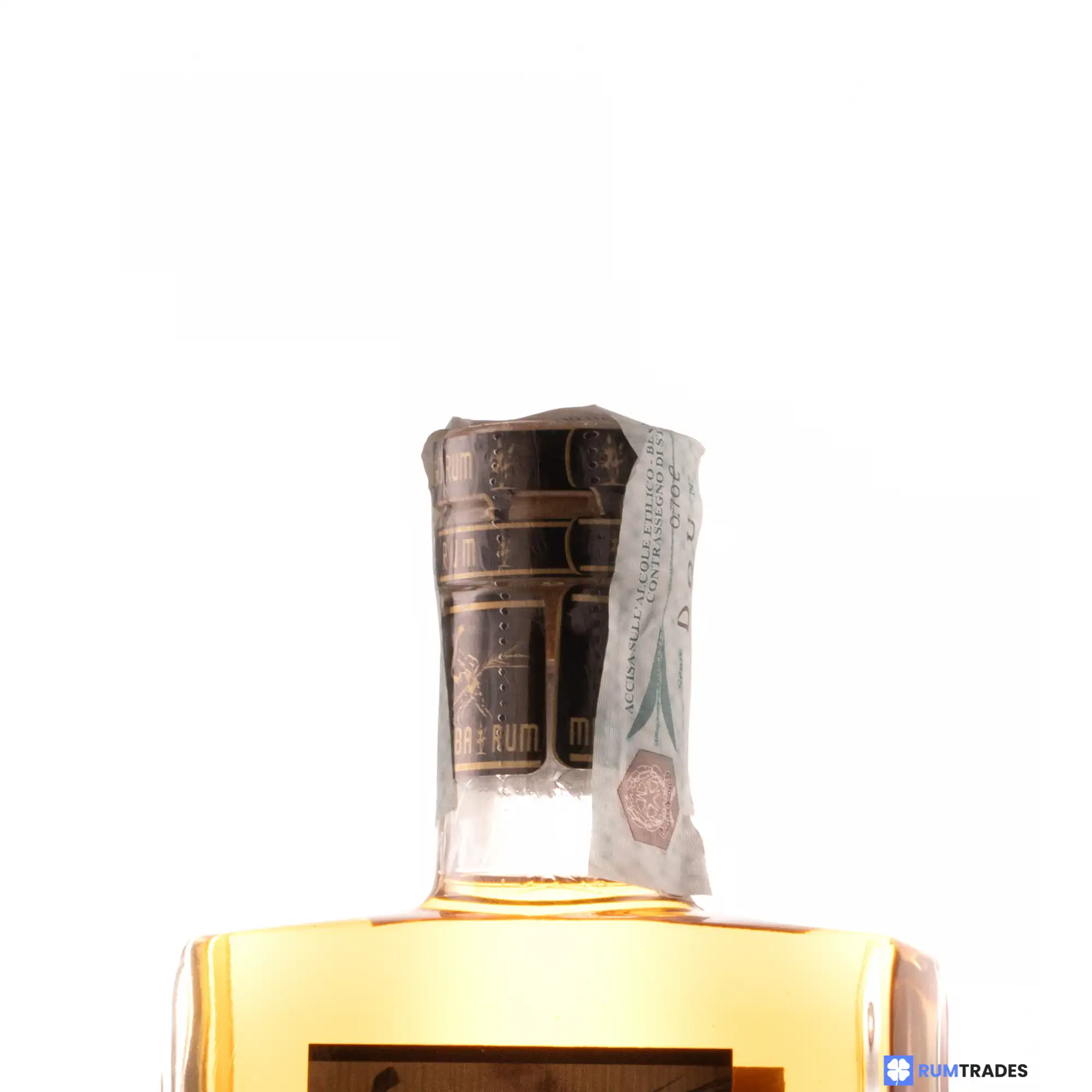 High resolution image of MHOBA American Oak Aged Rum 2022