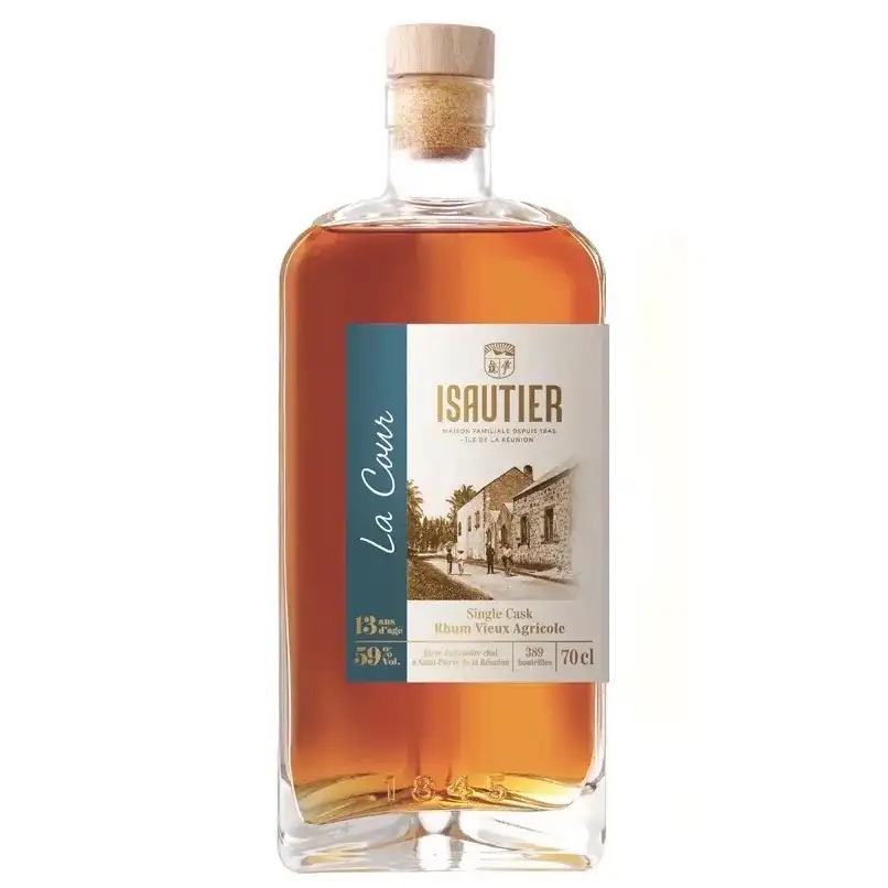 Bottle of Isautier La Cour Foundation 2009