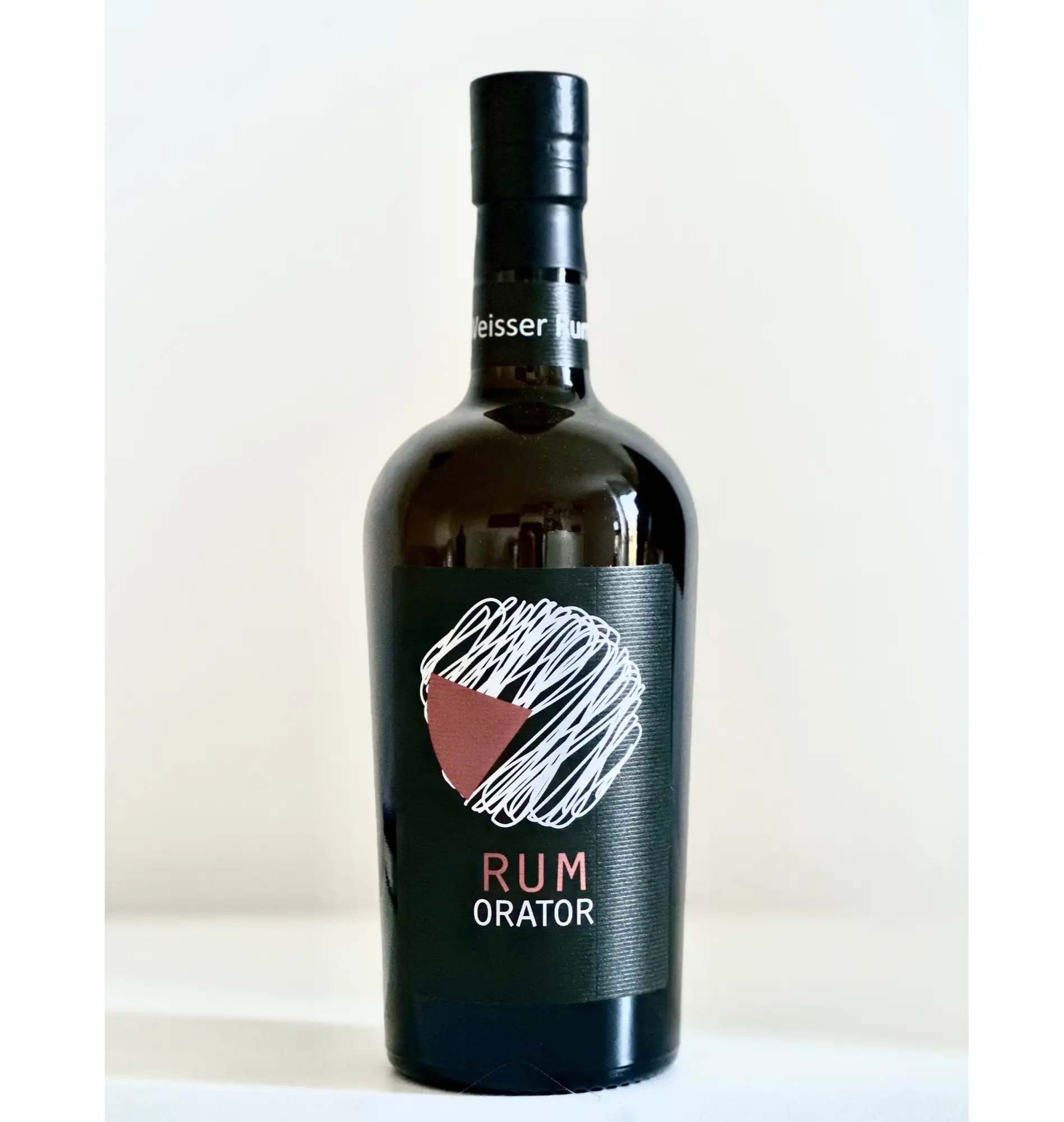 Hochauflösendes Bild von Orator Rum White Overproof 2024