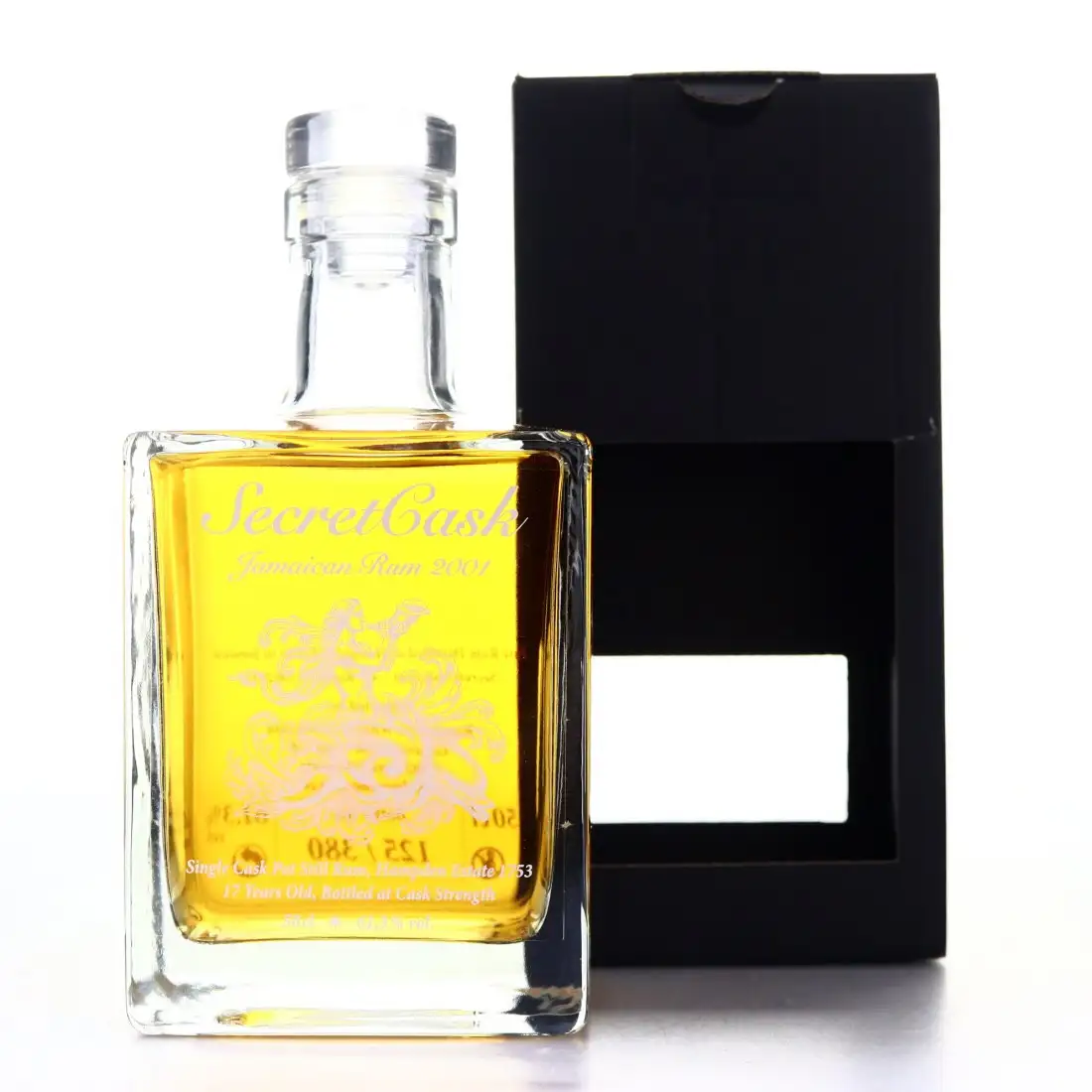Bottle of Secret Cask Hampden Jamaican Rum (Der Gereifte) <>H 2001