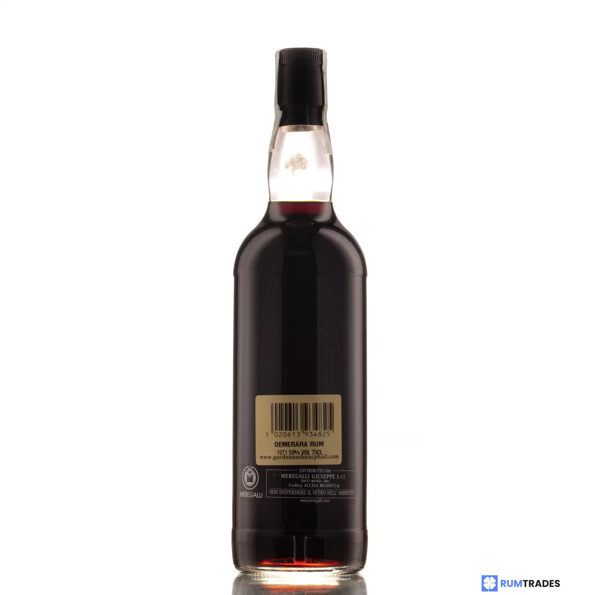 High resolution image of Gordon &amp; MacPhail Demerara Rum 1971