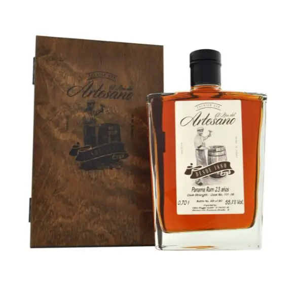 Bottle of El Ron del Artesano Panama Rum 23 Años
