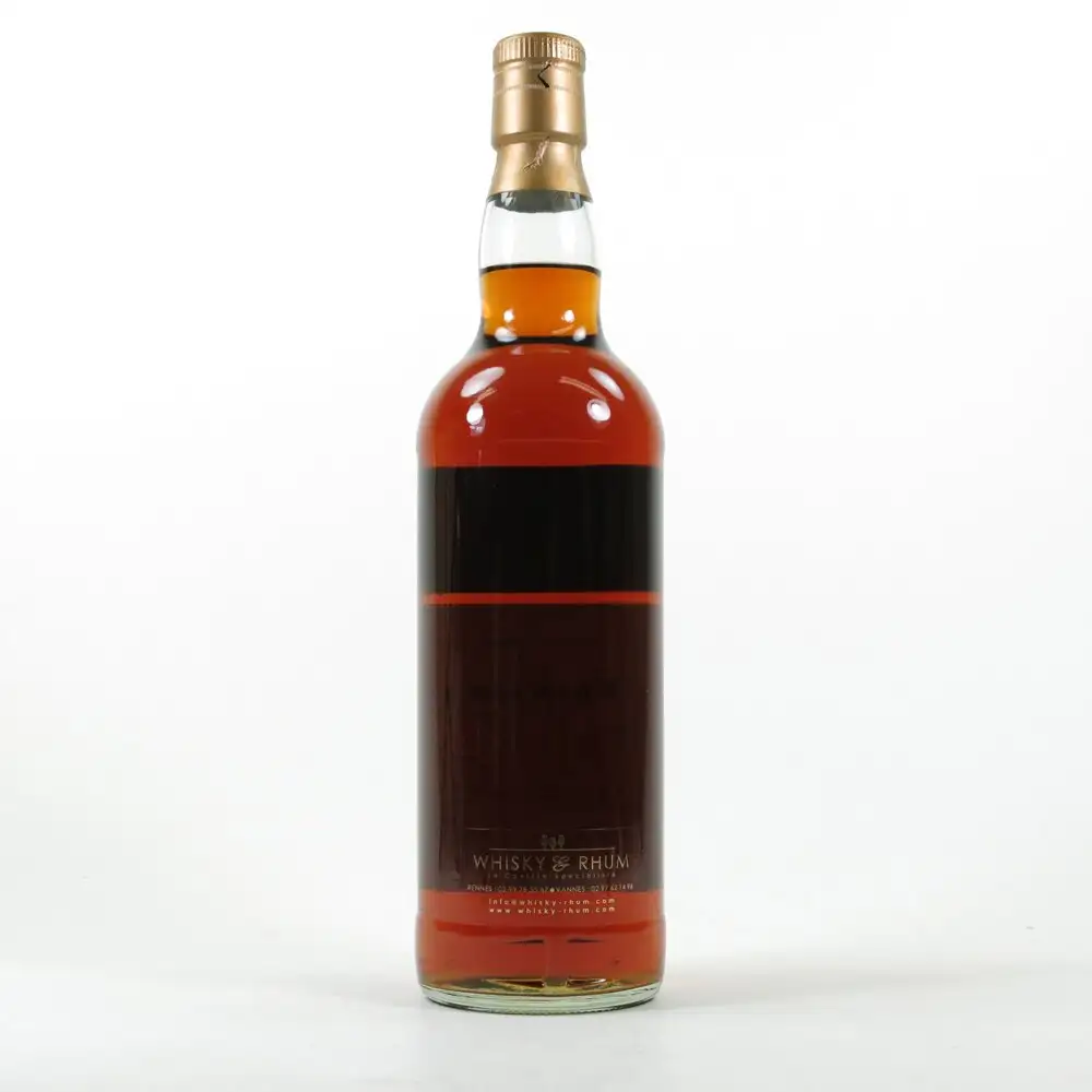 High resolution image of Whisky &amp; Rhum Travellers L‘Esprit 2005