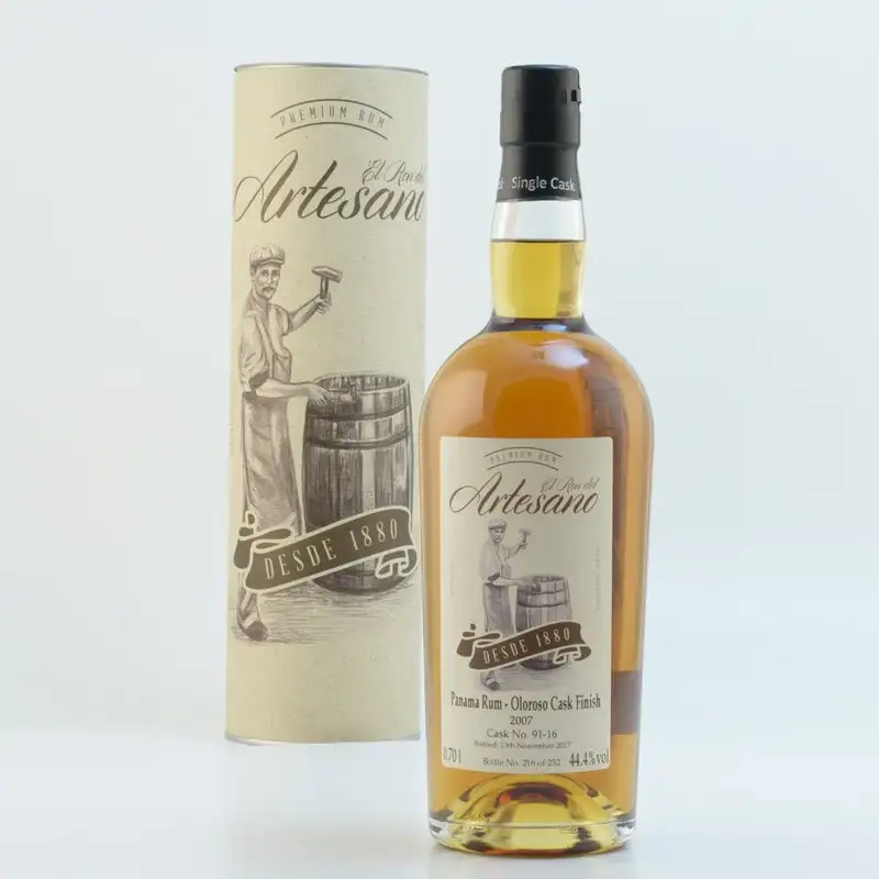 Bottle of El Ron del Artesano Panama Oloroso Sherry Cask 2007