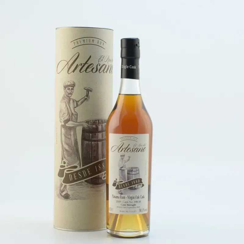 Bottle of El Ron del Artesano Virgin Oak Cask 2009
