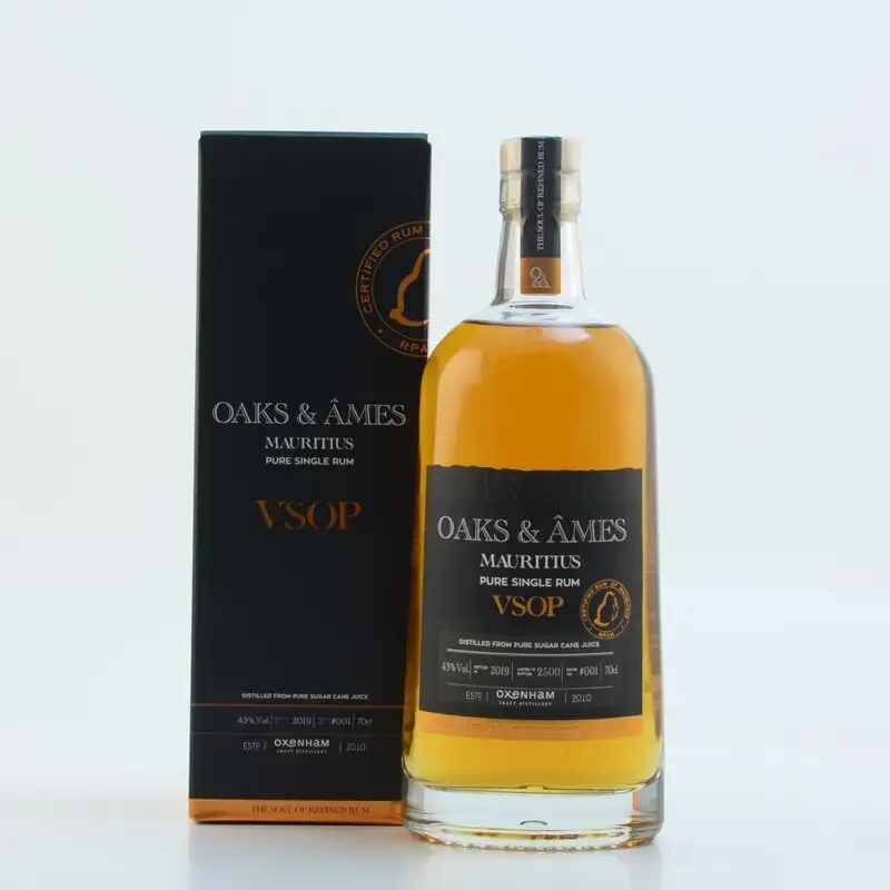 Bottle of Oxenham Craft Distillery Oaks & Âmes VSOP