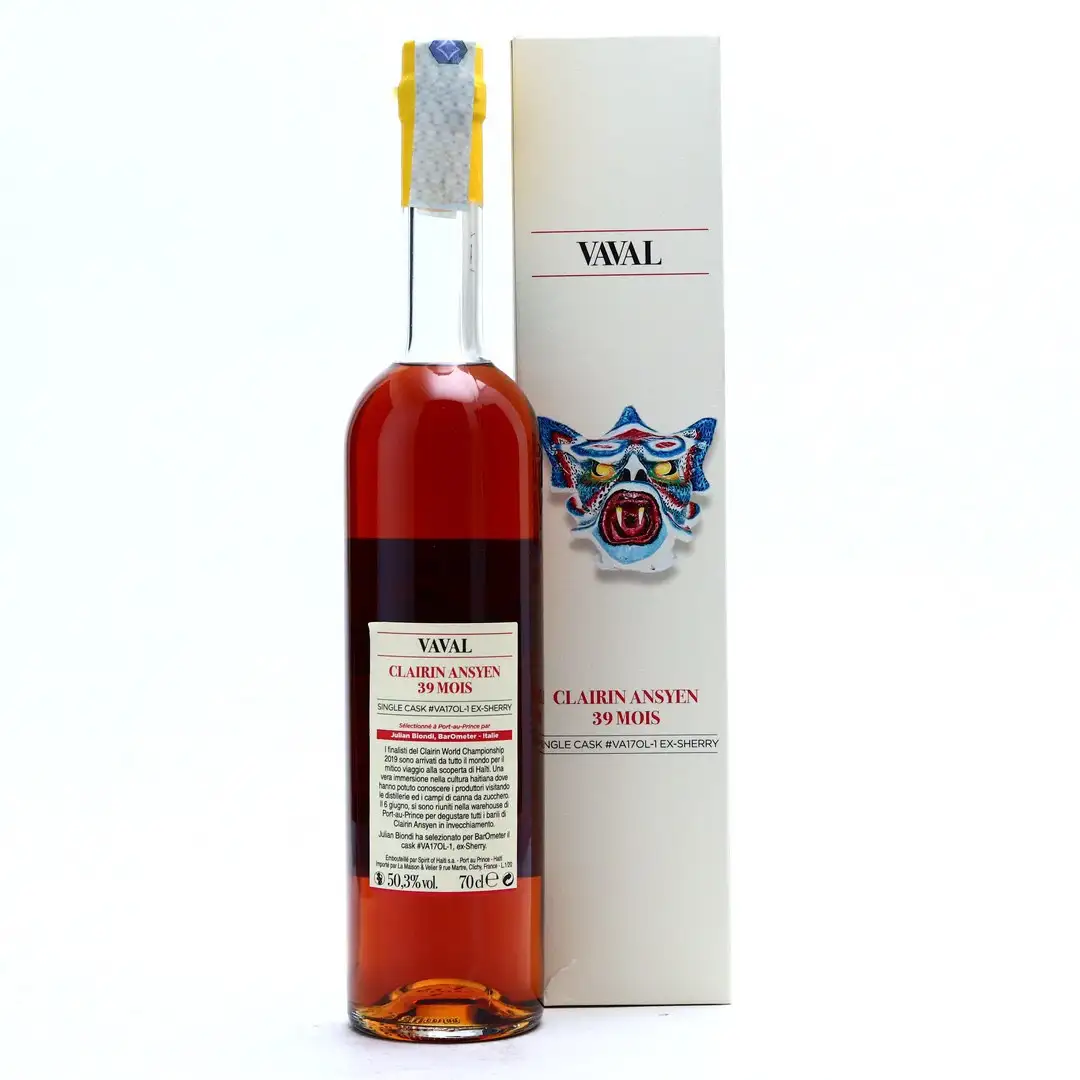 High resolution image of Velier Arawaks Clairin Ansyen Vaval 39 Mois Julian Biondi (ex-sherry) 2017